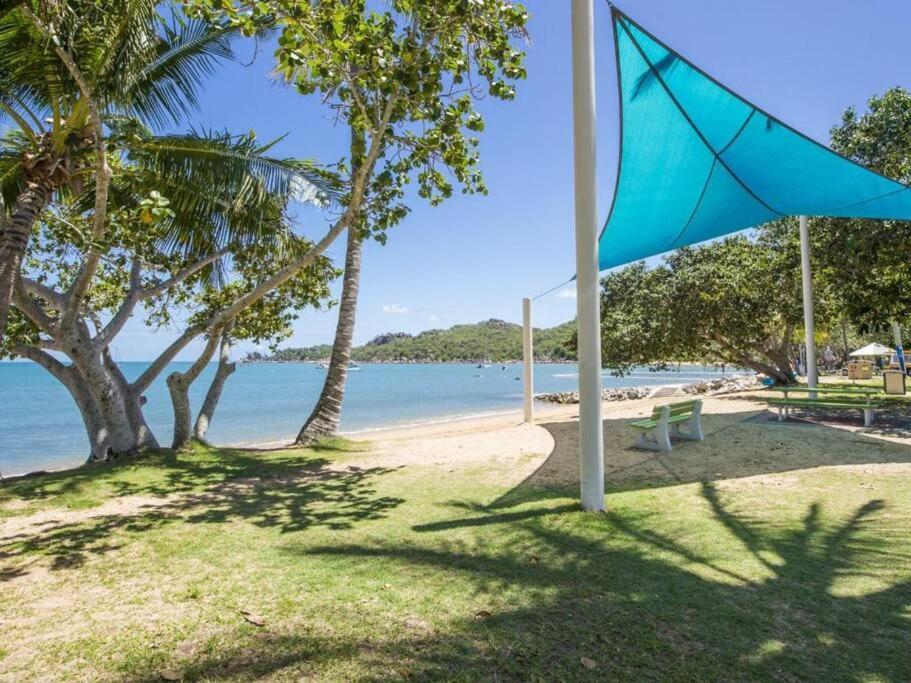 Sails 9 Beachfront Getaway Apartment